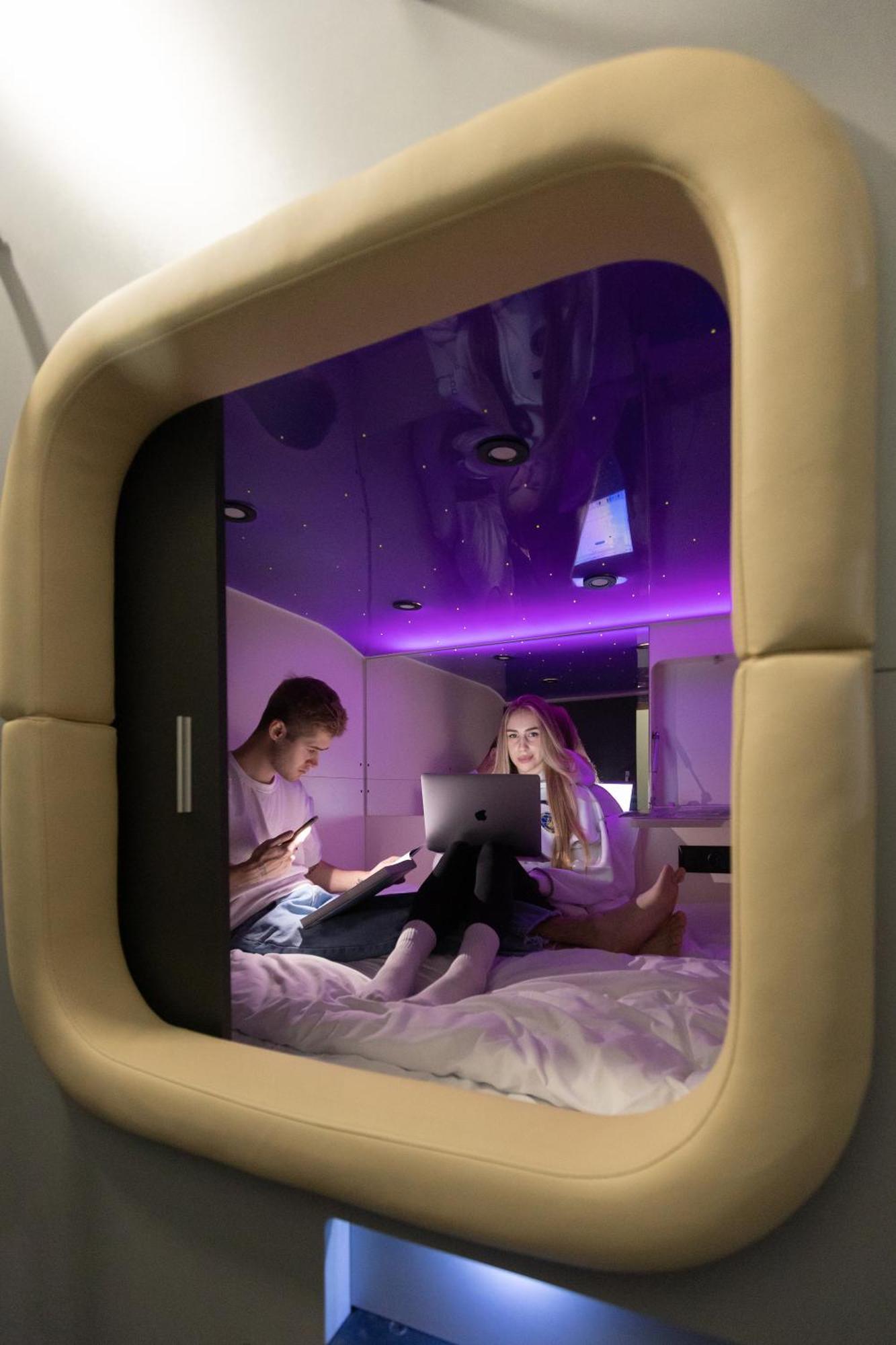 Capsule Hotel Constellation 91 Lemberg Exterior foto